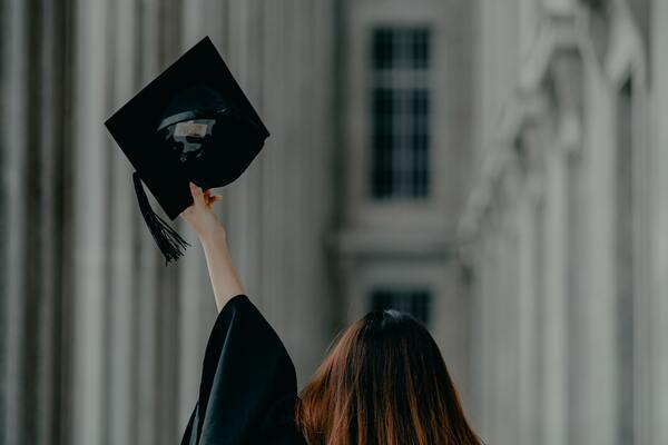 tile_fill_albert-vincent-wu-m7yOJx0ALME-unsplash